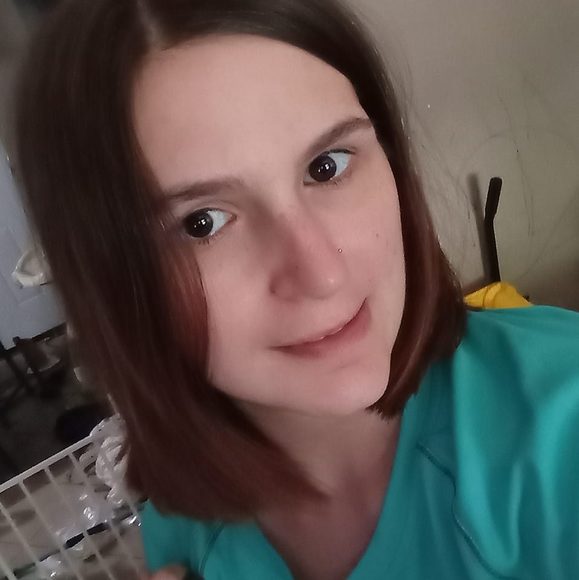 Meet your Posher, Alina - Picture 1 of 1